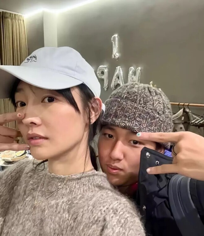 白百何与儿子牵手被误认新恋情 元宝身材壮硕（配图2）