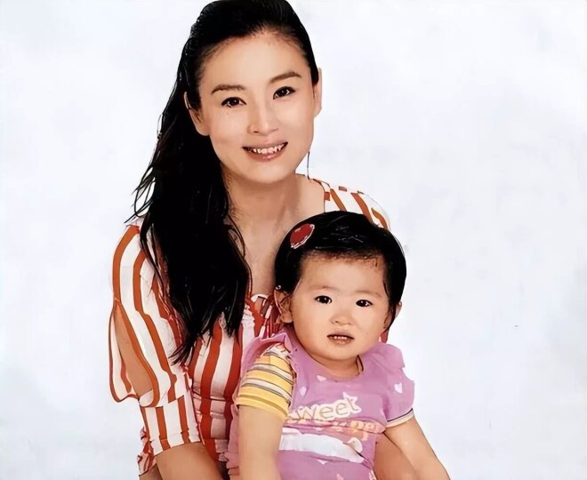 赵明明离婚27年不结婚 前夫再娶外交官（配图15）