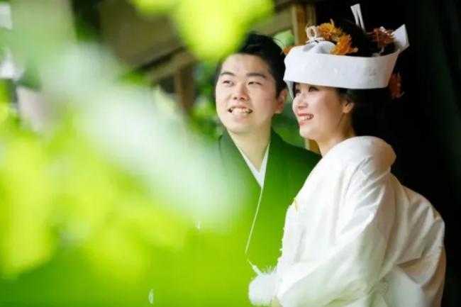 日本新娘出嫁为何要戴白帽子