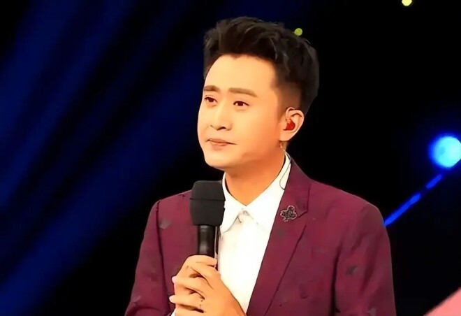 不查不知道45岁淡出央视的杨帆 私下到底有多壕（配图16）