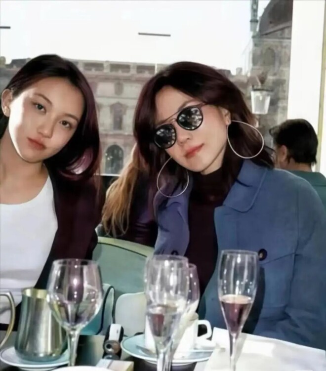 20岁的李嫣这么美了 身高气质被称“王菲本菲”（配图4）