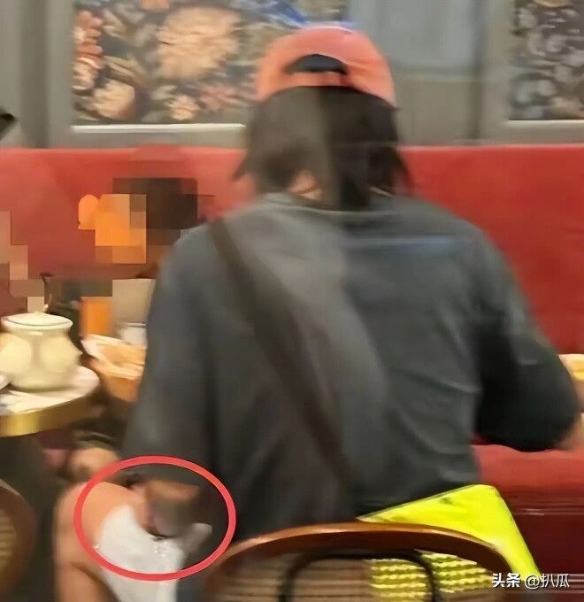 张婉婷一家新加坡度假 宋宁峰面色惨白断崖衰老（配图4）