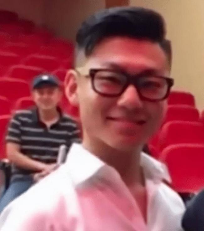 白岩松藏了28年的儿子，竟成央视最不敢惹的人