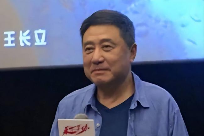 为了梅婷，他净身出户，如今68岁孤身一人