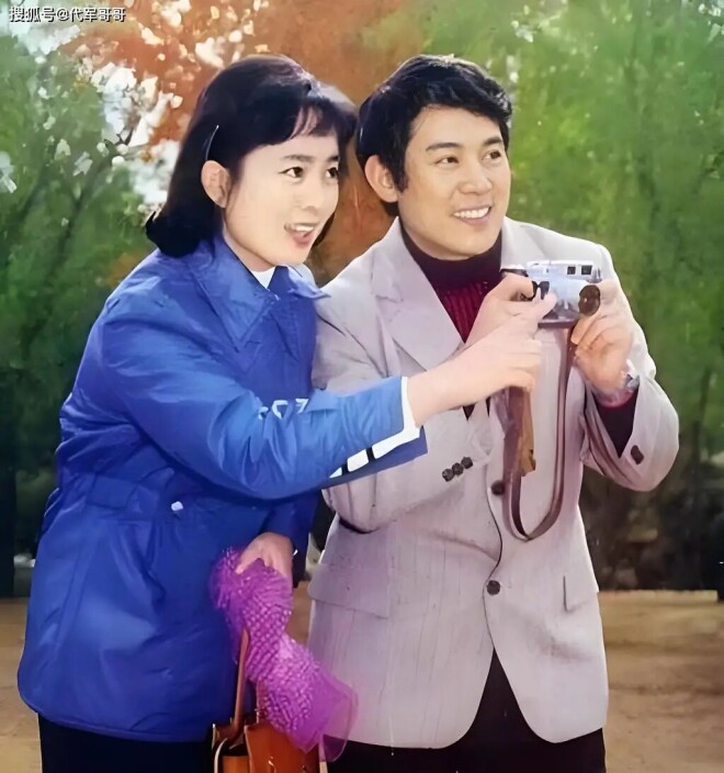 75岁张金玲近况曝光 与徐敏离婚后带娃嫁富商（配图2）