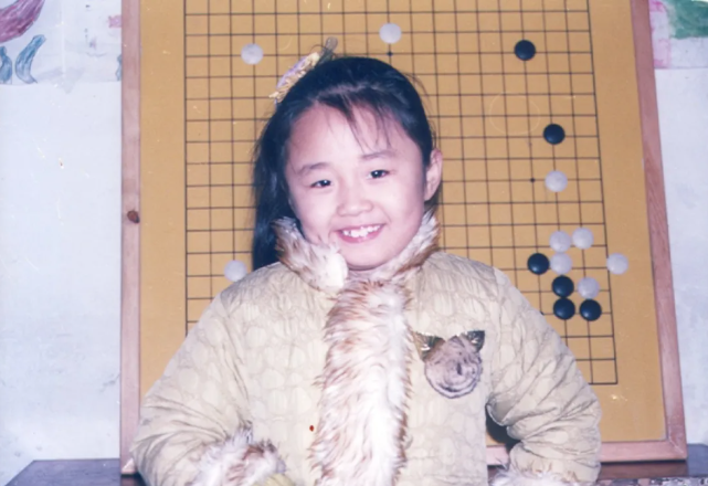 战鹰：一个围棋天才少女的“滑落”