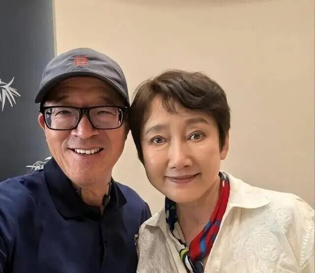 成方圆和王刚离婚25年 境遇变化惊人（配图13）