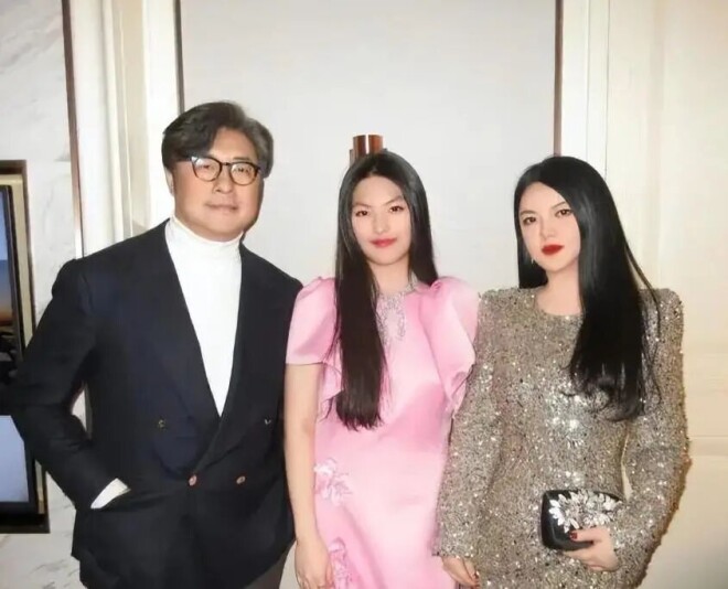 让李湘怀二胎的那个男人竟还给她留下了一手好牌（配图8）