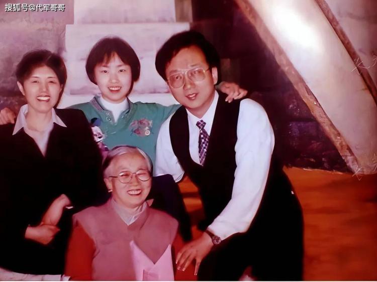 央视名嘴孙正平淡出幕后退休生活幸福平淡（配图1）