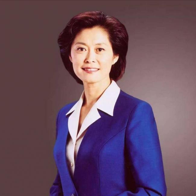 敬一丹告别仪式：大咖扎堆送别 央视元老排长队