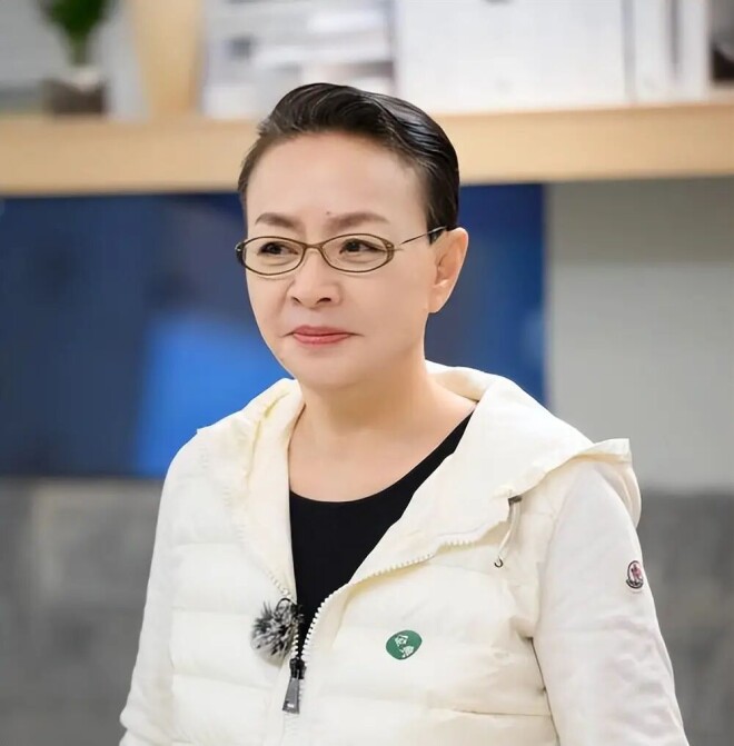 宋丹丹财产公证：12亿儿子按月领 老公不参与（配图1）