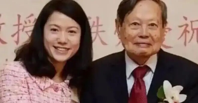50岁翁帆罕见公开现身 透露与杨振宁最大遗憾（配图6）