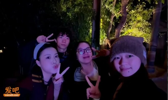 全红婵曝恋情？与男生同游环球影城 网友起哄（配图5）