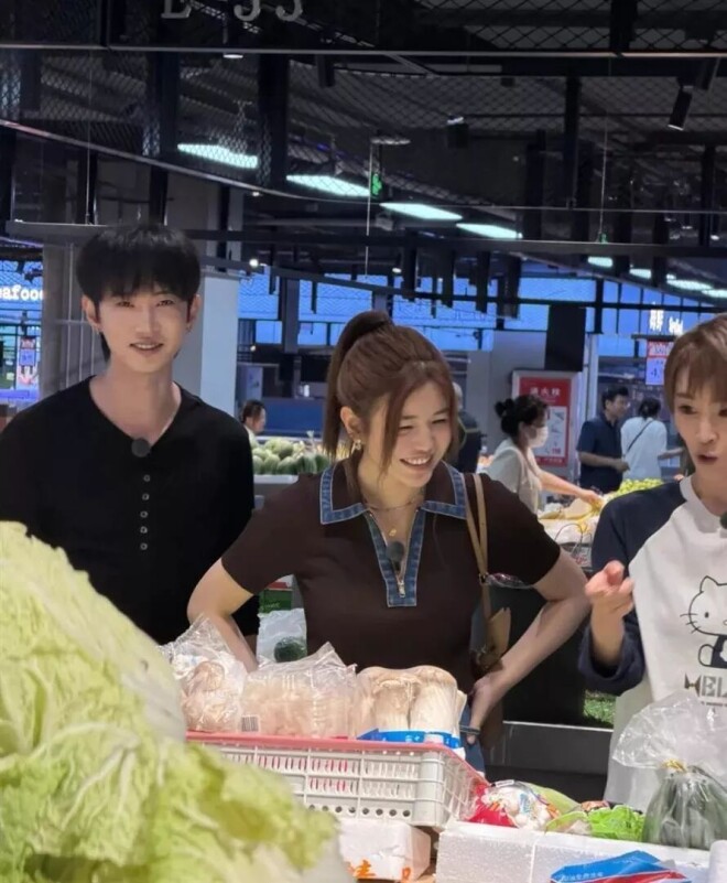 陈妍希现状：住北京豪宅 钱给姐姐管 亲妈帮带娃（配图5）