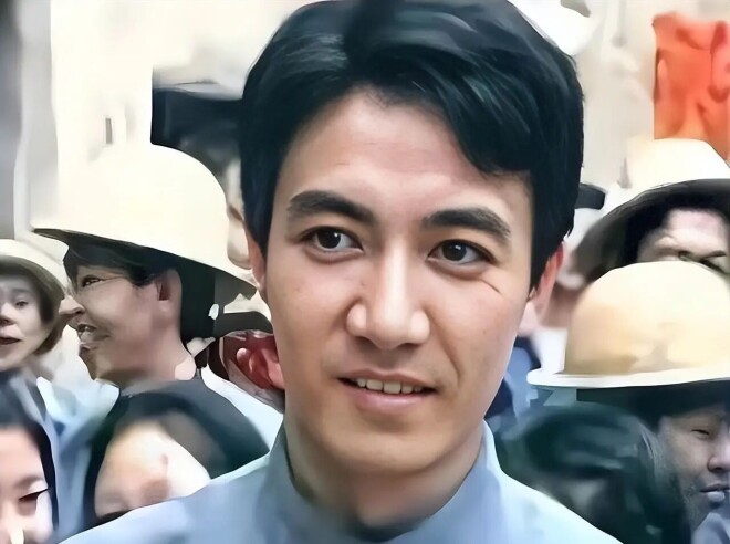李幼斌遭非议：98岁父亲 95岁母亲都住养老院（配图2）