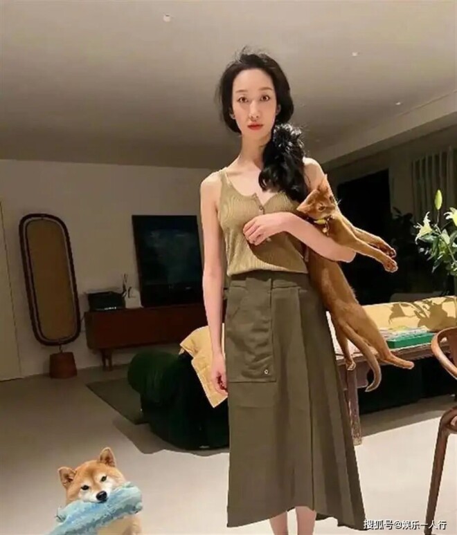 当年对徐静蕾求婚多次未果 转头聊小14岁姑娘（配图2）