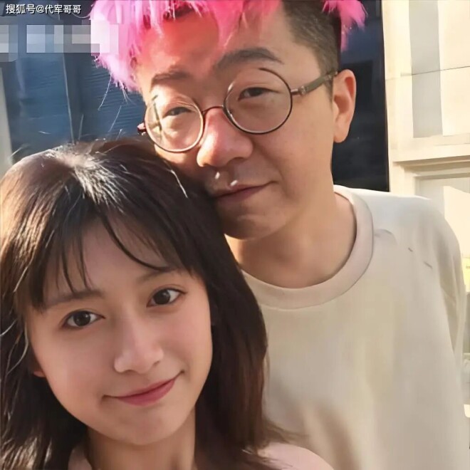 32岁黑尾酱近况曝光 与李诞离婚5年低调蜕变（配图3）