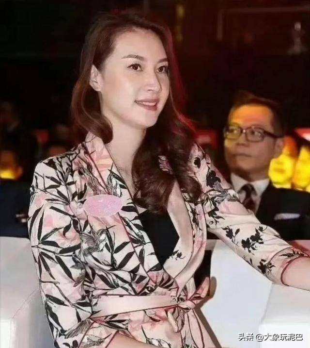 林丹在西班牙被淹的别墅，有多“壕”呢