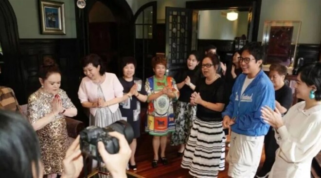 她是孙俪母亲：离婚后独自养女儿 68岁独居上海（配图2）
