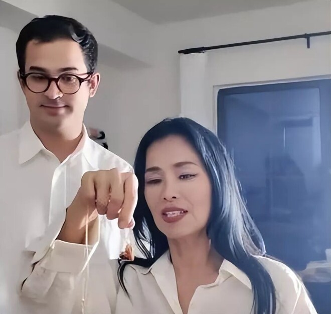 “亚洲天后”韦唯 现状曝光自食苦果？（配图10）