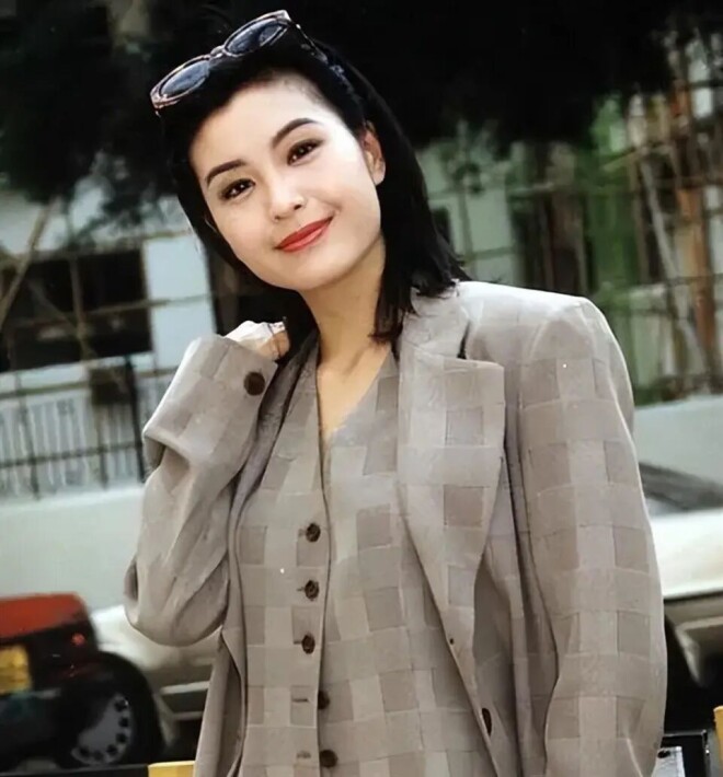 香港女星自曝险遭侵犯 男名人当众拖她进厕所（配图8）