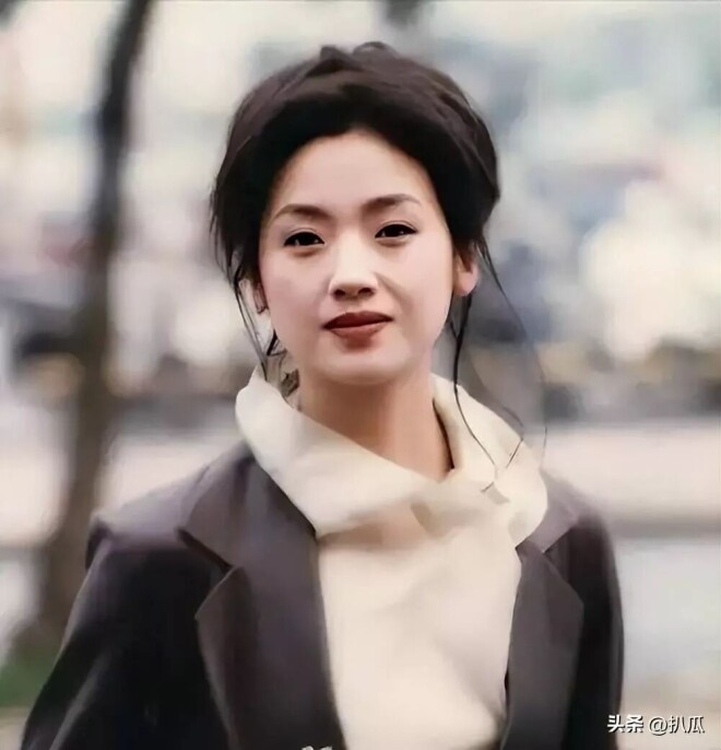 58岁吴倩莲生活近况曝光 儿子今年已经16岁（配图7）