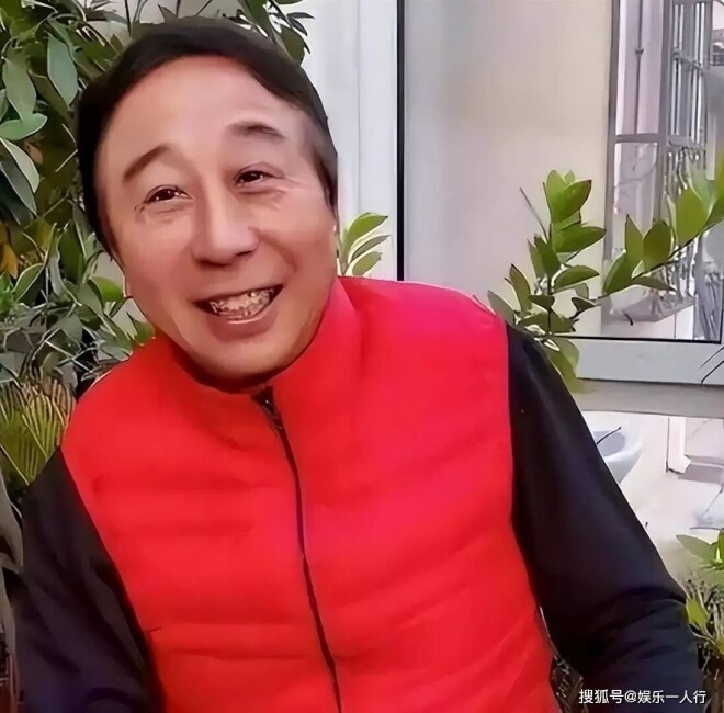 冯巩现状：居北京老旧小户型 68岁面容显老态（配图7）
