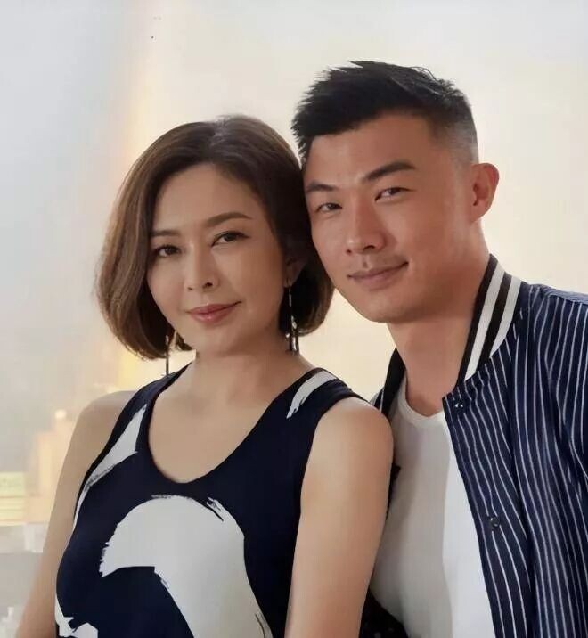 陈慧琳过54岁大寿 生图脸肿发福显嫩（配图23）