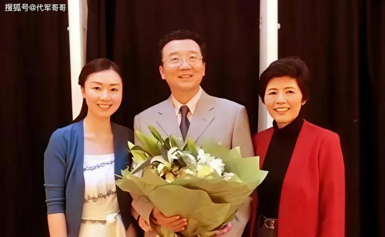 央视名嘴孙正平淡出幕后退休生活幸福平淡（配图3）