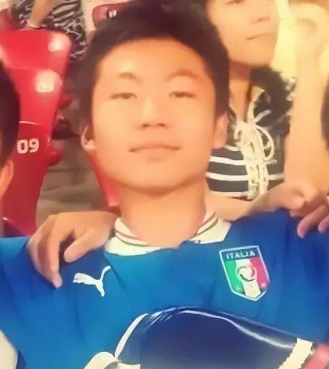 白岩松藏了28年的儿子，竟成央视最不敢惹的人