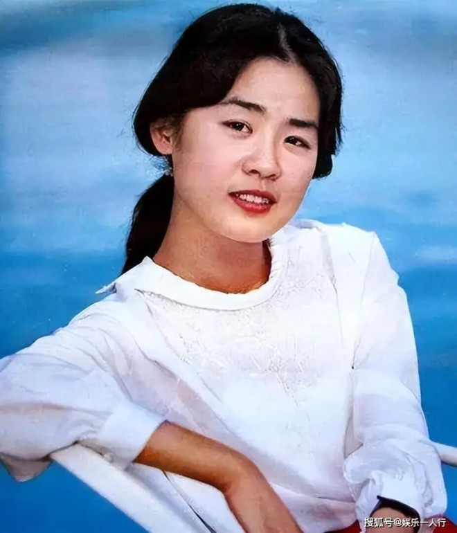 前妻改嫁导演 亲儿子喊他叔叔：离婚30年零互撕（配图11）