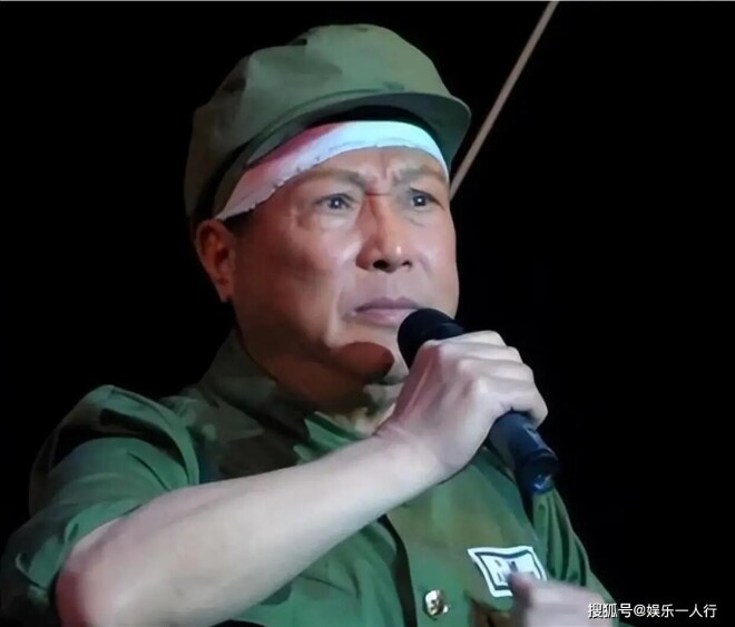他拍了70多部戏：痛失爱子与妻子 73岁再娶粉丝（配图9）