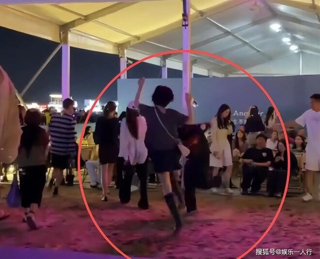 王菲男闺蜜被指骚扰女性 谢霆锋处境难堪（配图8）