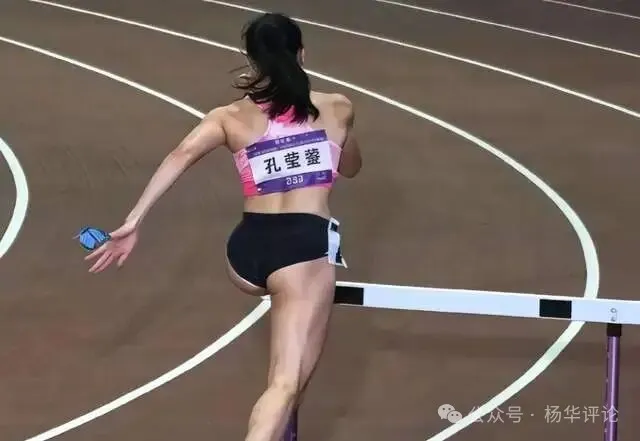 中国跨栏女神冲金，肌肉线条夸张被误判AI合成