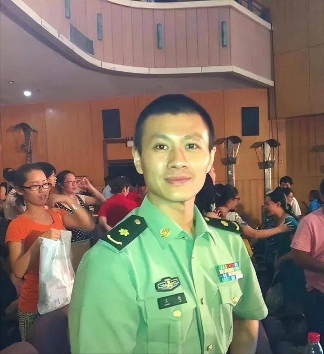 舞伴猝逝后岁杨丽萍近况曝光，难怪小彩旗不接班