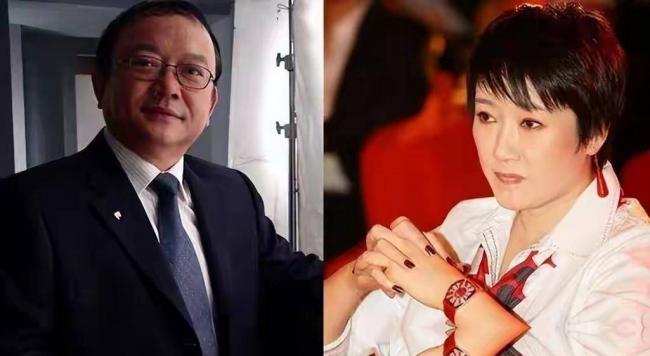 和王刚离婚24年，成方圆已成他高攀不起的样子