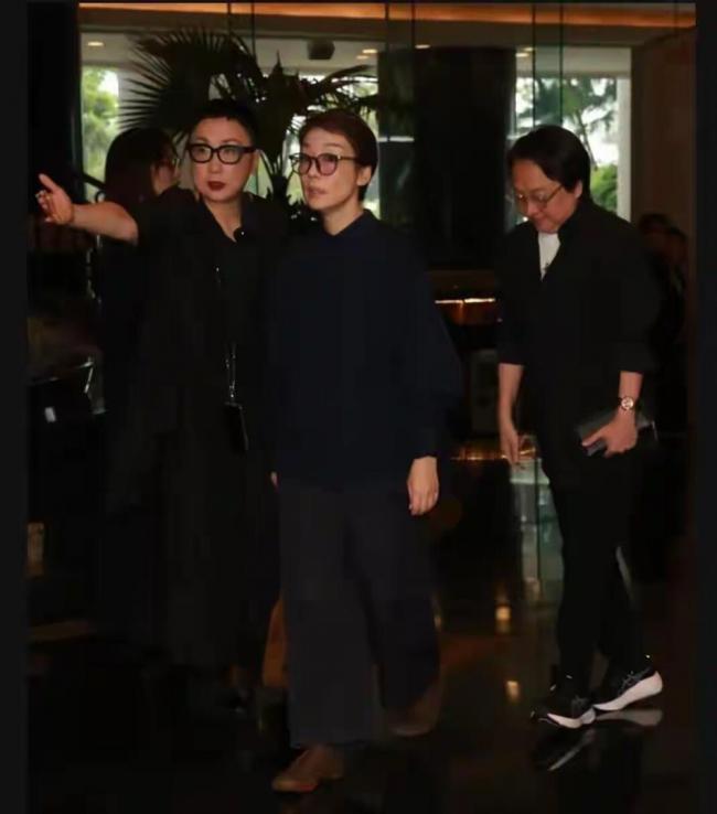 施南生追思会：徐克失声 青霞带怒 叶倩文微笑