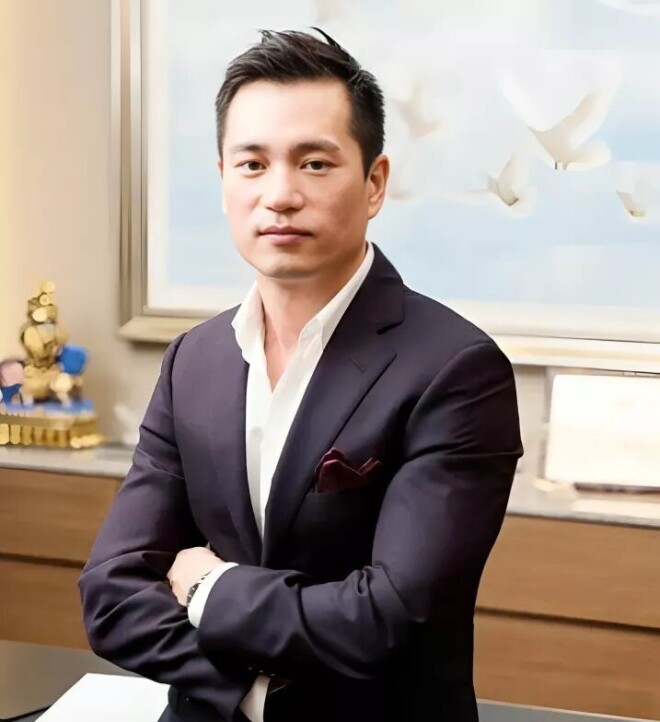 45岁安以轩：代丈夫去银行取钱遭拒 靠积蓄养娃（配图24）