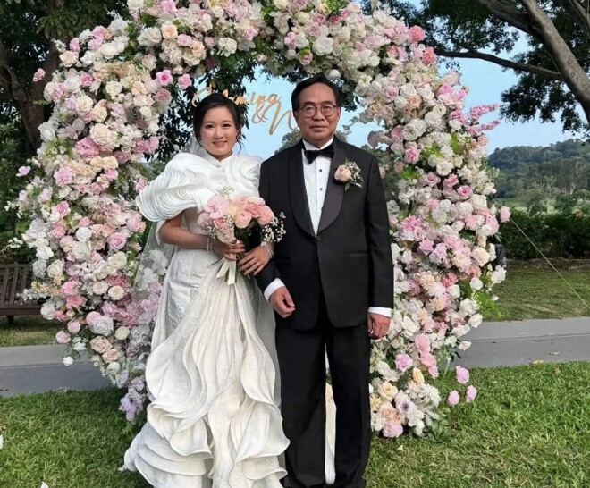 恭喜！香港知名演员和大40岁政界名人结婚（配图1）