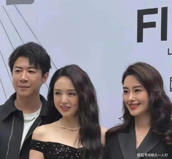 董璇张维伊同框状态大变：他剪发去油 她显老（配图8）