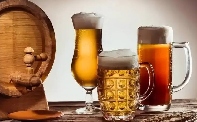 惊人研究：一瓶啤酒等于吞下130个塑料颗粒