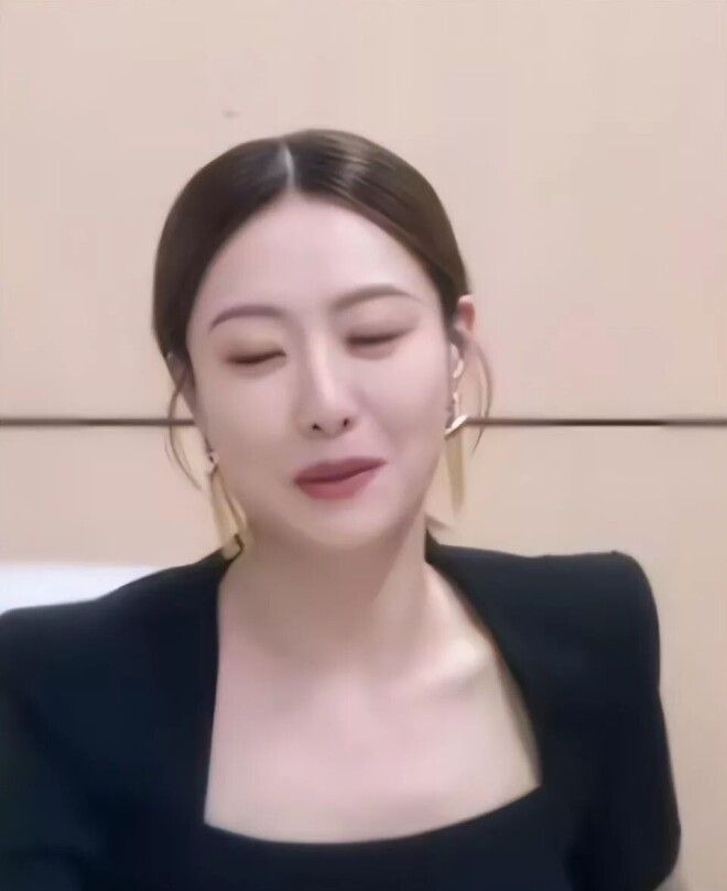 鼻歪嘴斜眼神僵硬 赵今麦终究是被女配拖累了（配图9）