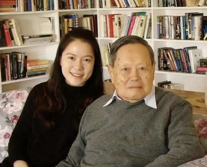 50岁翁帆罕见公开现身 透露与杨振宁最大遗憾（配图3）