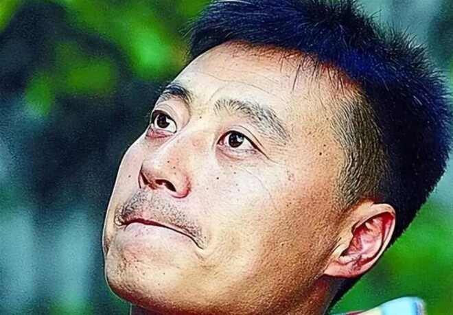 她陪我住地下室7年什么都没有 成名后哪敢抛弃？（配图8）