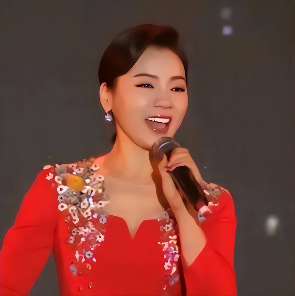 享受副师级待遇 一个举动暴露了她的真实人品（配图3）