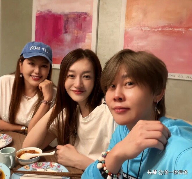 李小冉疑承认离婚 离婚原因被曝和钱有关（配图8）