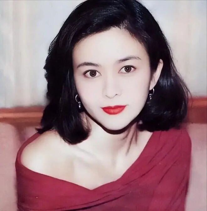关之琳：和父亲28年不来往 却为他买了400万墓地（配图19）