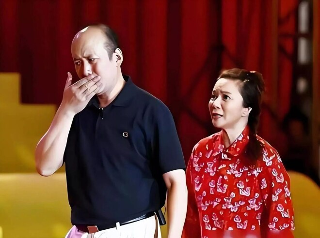 70岁郭达现状：住在西安老小区里养老,老态龙钟（配图6）