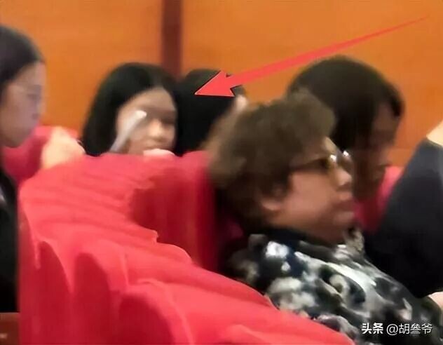 韩红现身上海 排场还是不小（配图9）