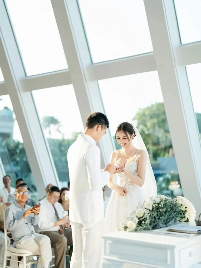 香港知名女星否认有八亿身家 重提与前夫闪婚（配图6）